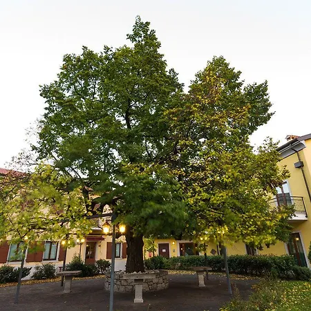Hotel Dependance Lipa 2*
